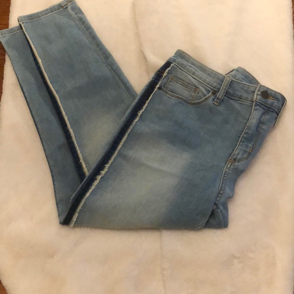 Universal Thread Denim - Universal Thread light wash jeans with side detail